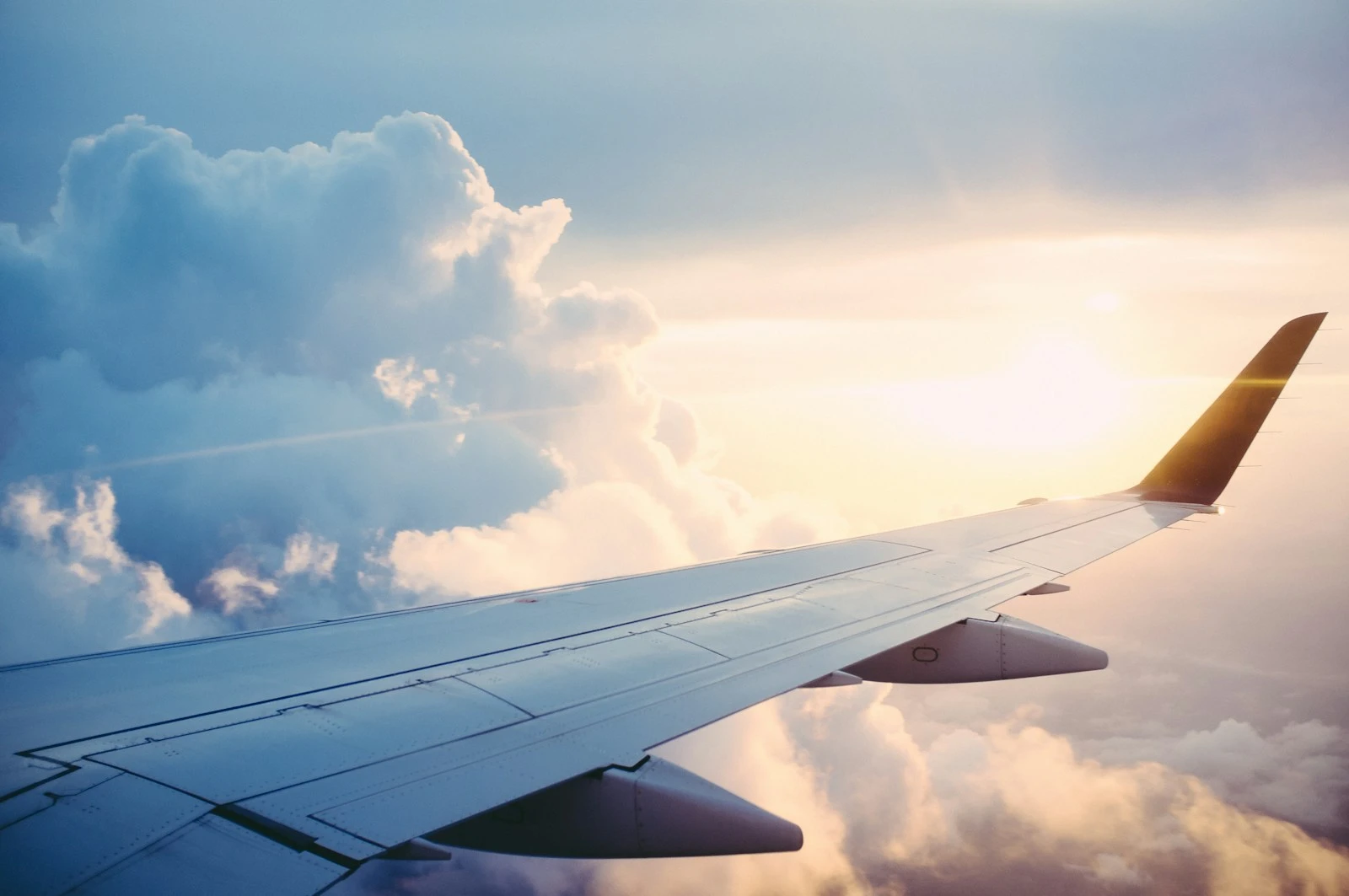 Airlines Extend Dubai Flight Suspensions to 2027