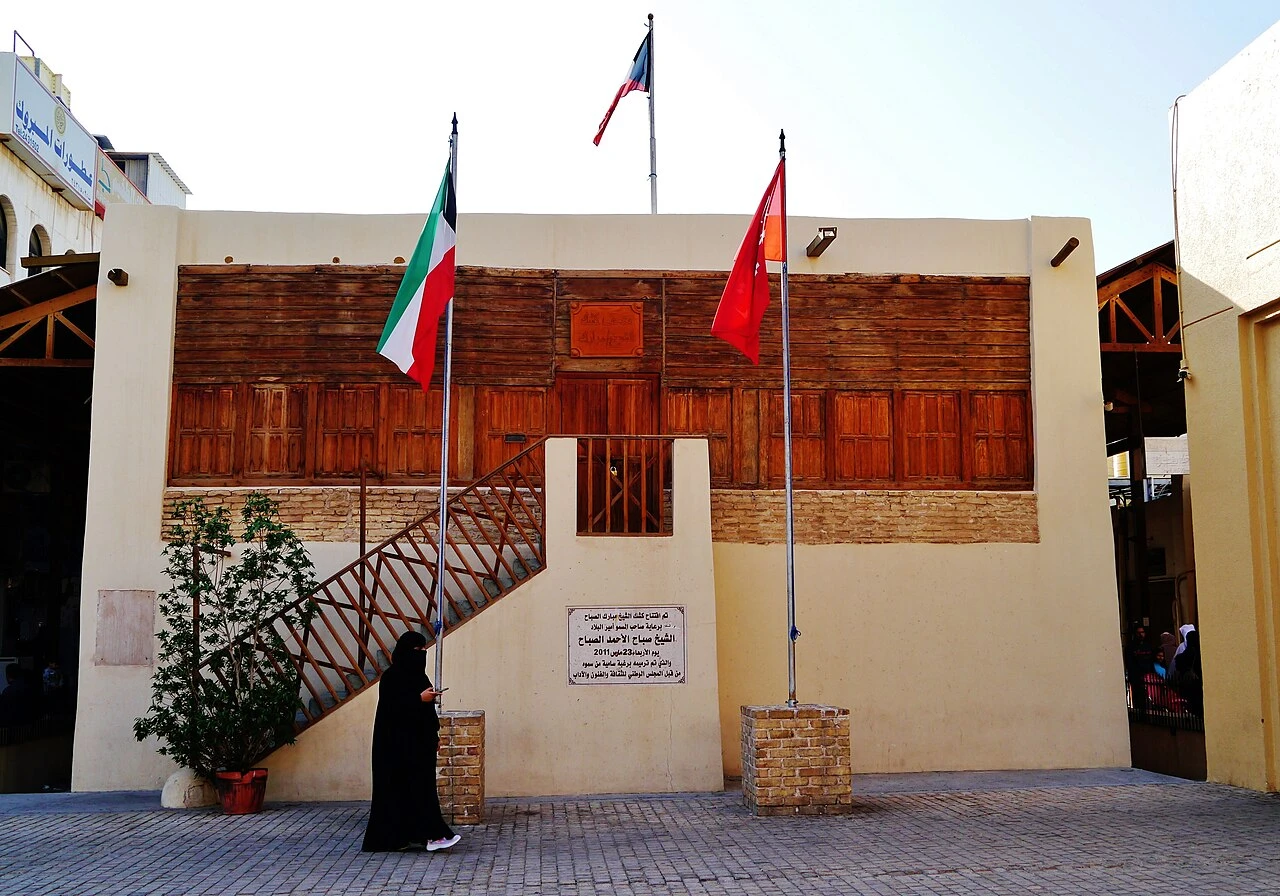 Kuwait Fire Force Shuts 90 Establishments Over Safety Violations