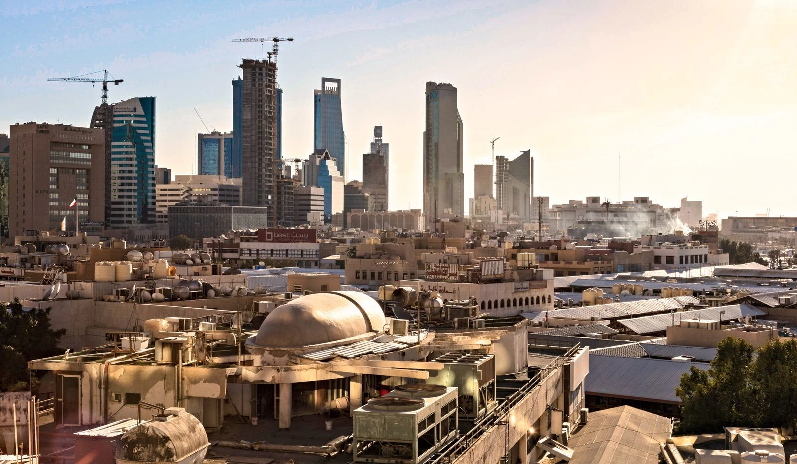 Saudi Arabia: 7 Ways Expats Can Change Jobs Without Consent