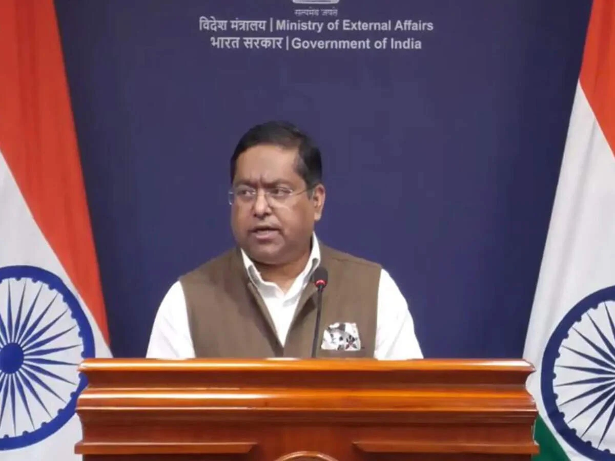 MEA Tracks 4,500 Indian Seafarers Amid Rising Gulf Maritime Attacks