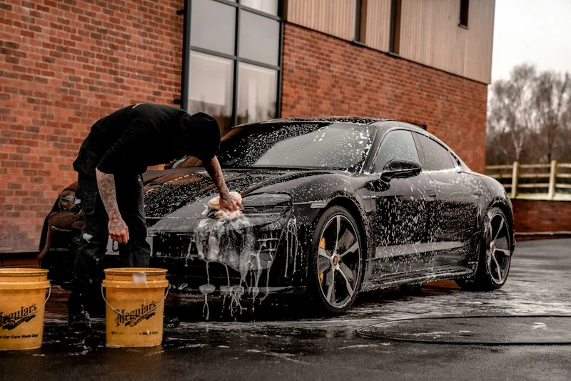 Abu Dhabi Bans Car Washing in Public Parking Zones
